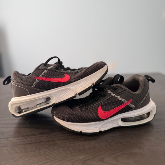 Nike Big Kids Air Max INTRLK Lite Casual Sneakers‎ from Finish Line Size 1,5Y - Picture 6 of 8